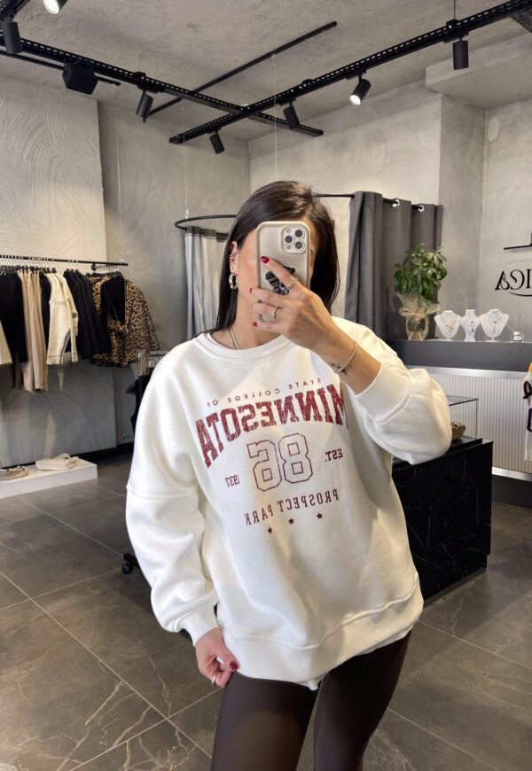 Önü Yazı Detaylı Sweatshirt