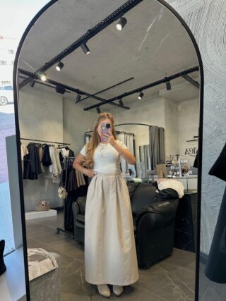 ÖNÜ PİLELİ TAŞLI ETEK